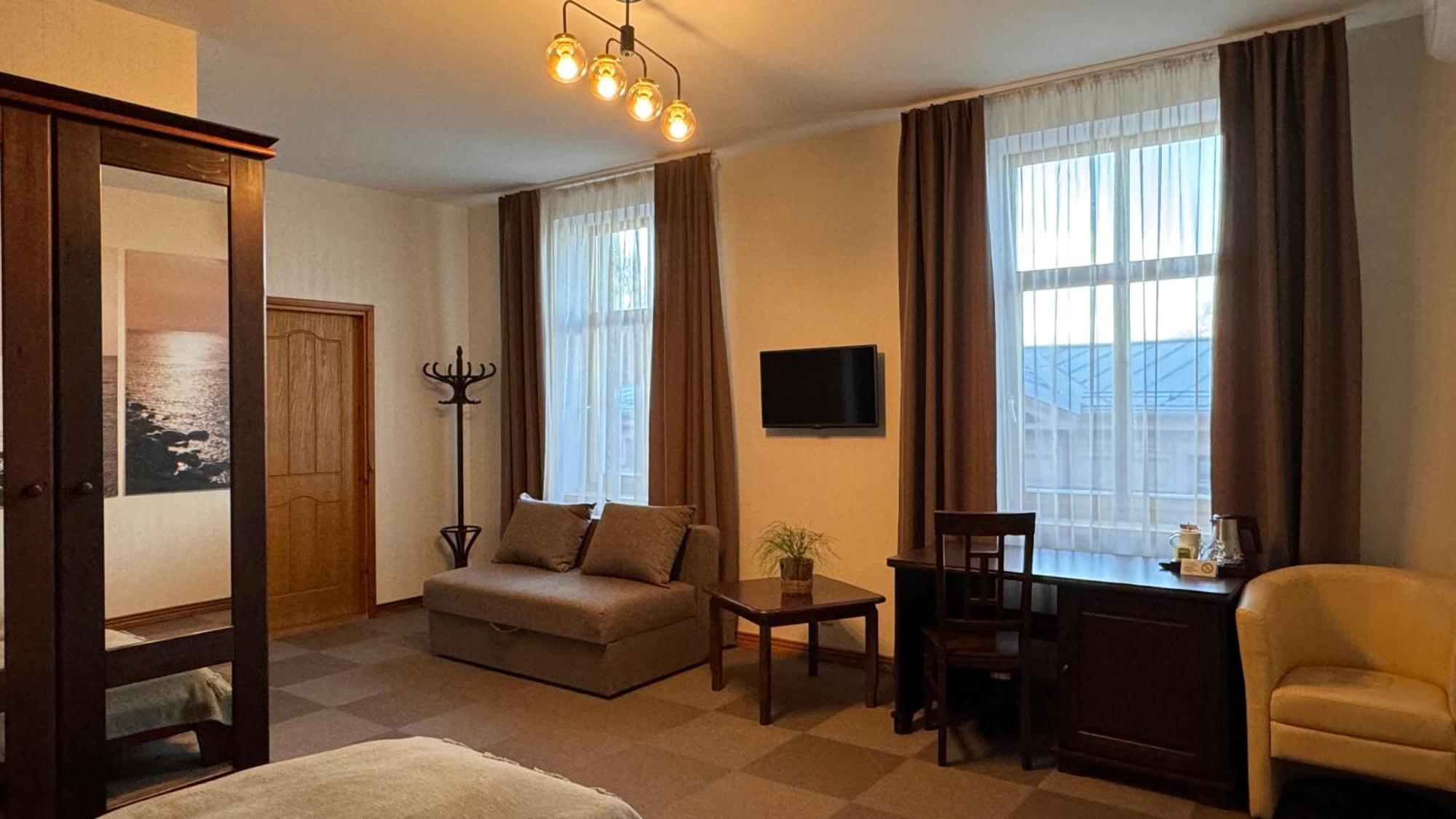 Hotel Vilhelmine Liepāja Kültér fotó