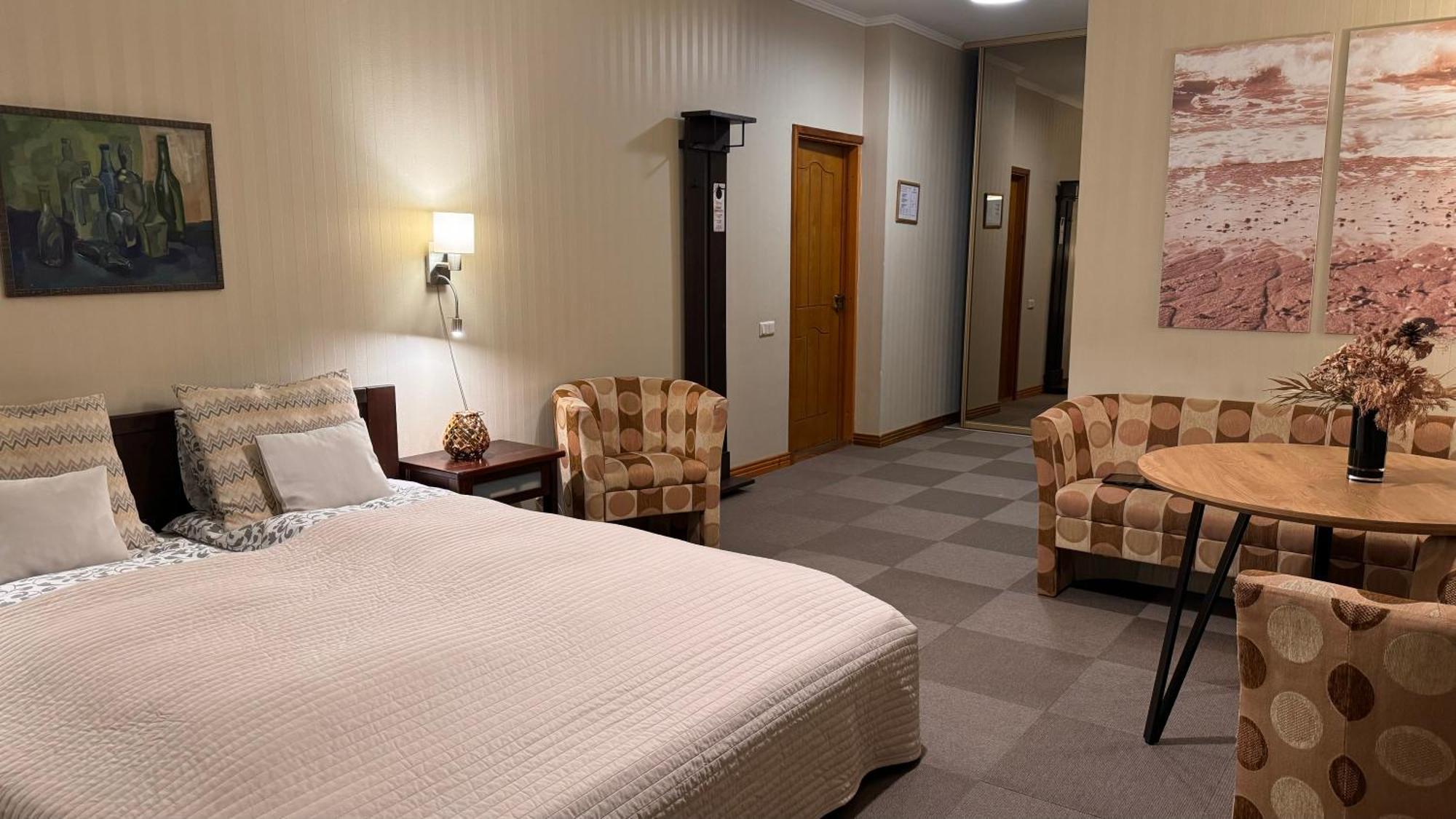 Hotel Vilhelmine Liepāja Kültér fotó